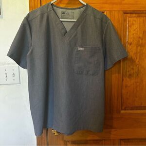 Figs Mens Graphite Chisec Three Pocket Scrub Top size M